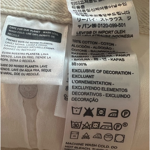 LEVI’S Butterfly Print 501 Raw Hem Jean Shorts Off White Size 30 NEW - Picture 8 of 9